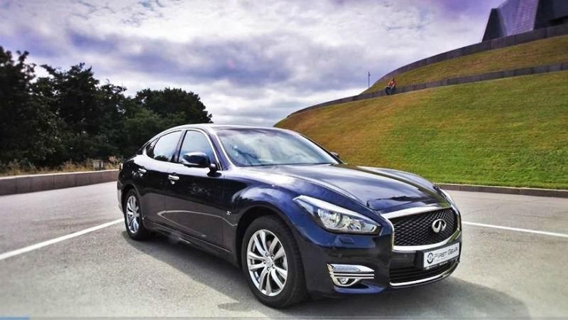 Розкішний дизайн та драйв: тест-драйв нового люксового авто Infiniti Q70