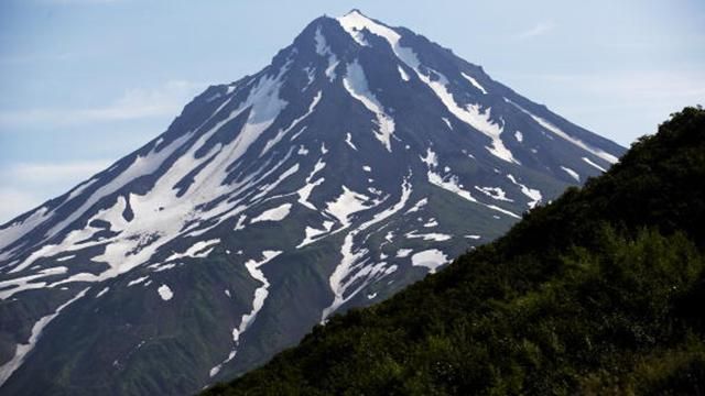 Російський вулкан викинув попіл на 7 кілометрів вгору