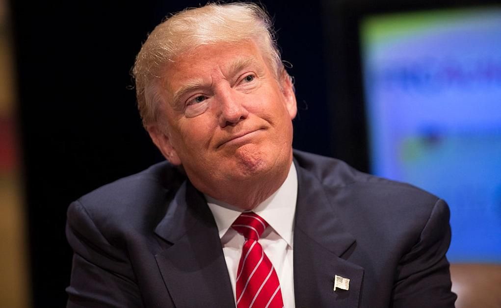 Пишну шевелюру Трампа розтріпали у вечірньому шоу Пишну шевелюру Трампа розтріпали у вечірньому шоу