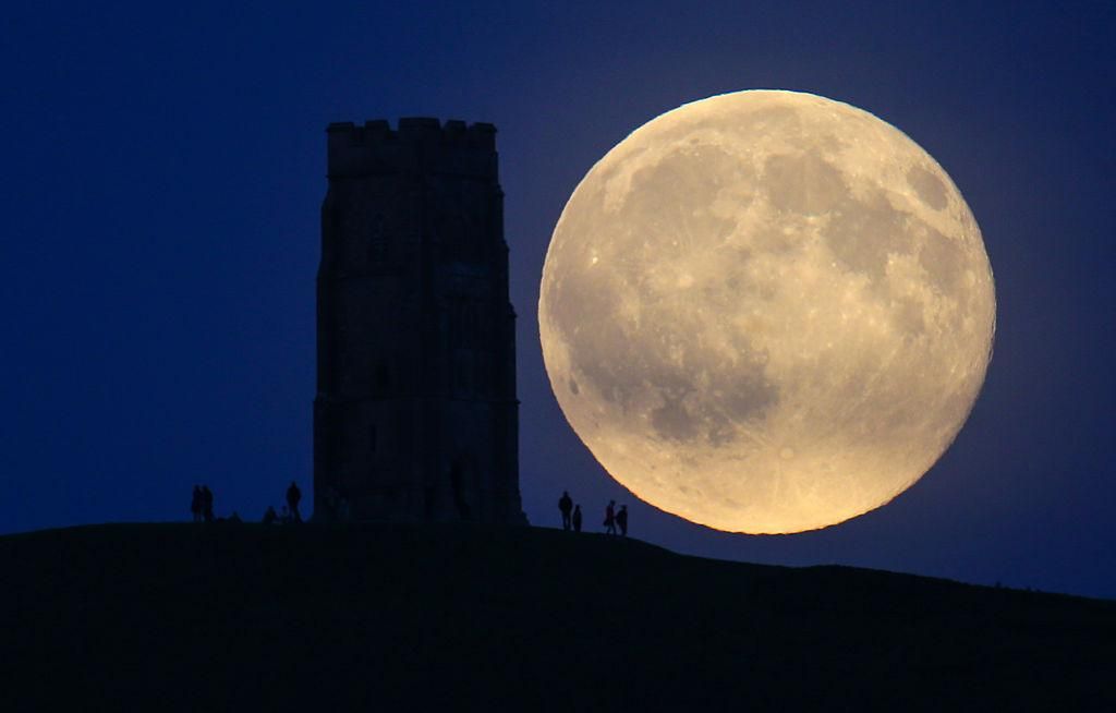 Кардіолог розповіла, чи впливає місячне затемнення на самопочуття