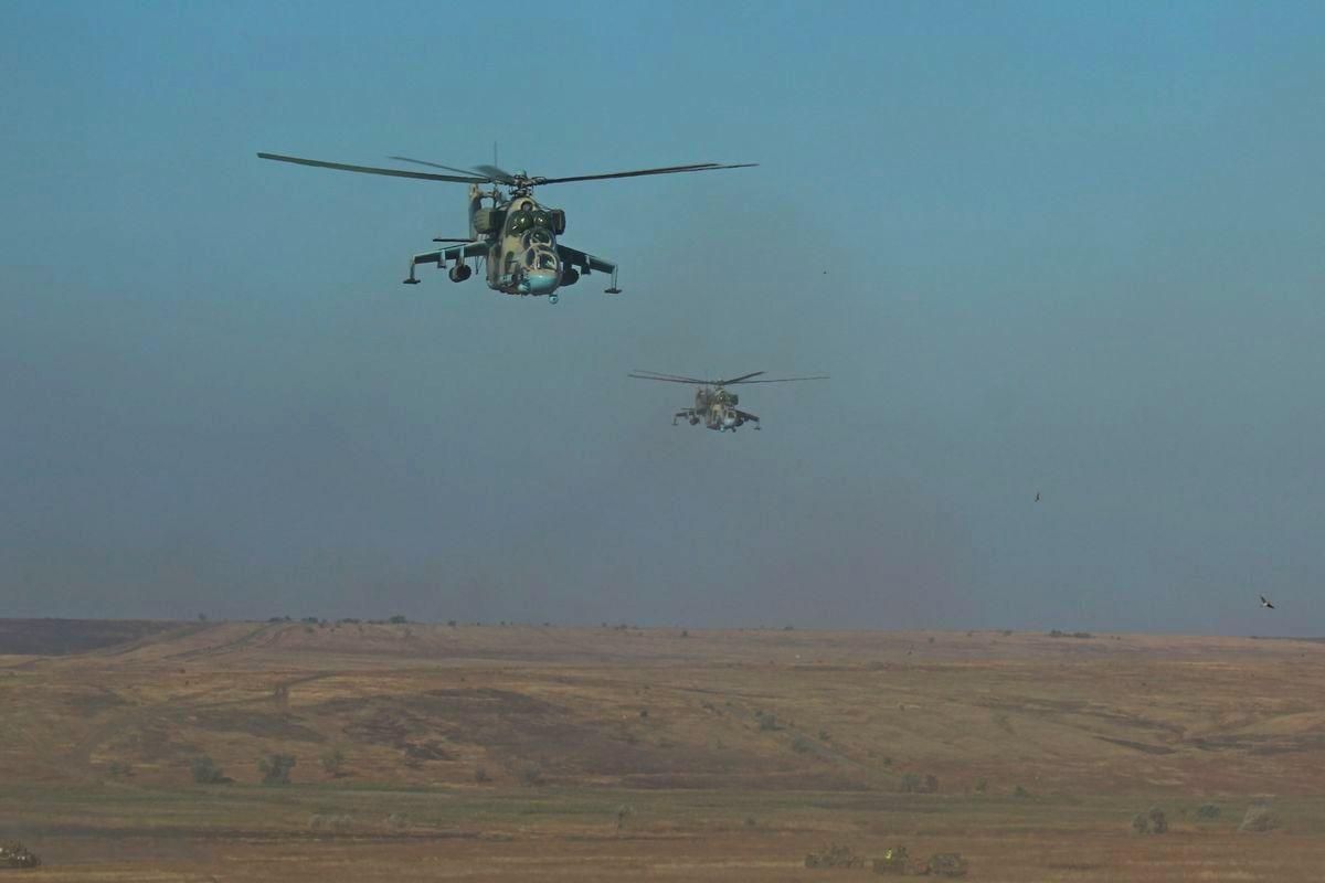 Украинские десантники уничтожили позиции условного "противника" – появились фото Украинские десантники уничтожили позиции условного "противника" – появились фото