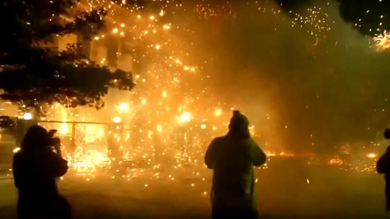 Лавров пожалівся Франції на інцидент біля російського посольства у Києві Лавров пожалівся Франції на інцидент біля російського посольства у Києві