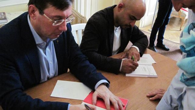 Луценко с Найемом устроили горячую перепалку на саммитеYES Луценко с Найемом устроили горячую перепалку на саммитеYES