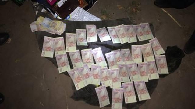 Підлітки затримали в'язня-втікача і зв’язали його скакалкою Підлітки затримали в'язня-втікача і зв’язали його скакалкою