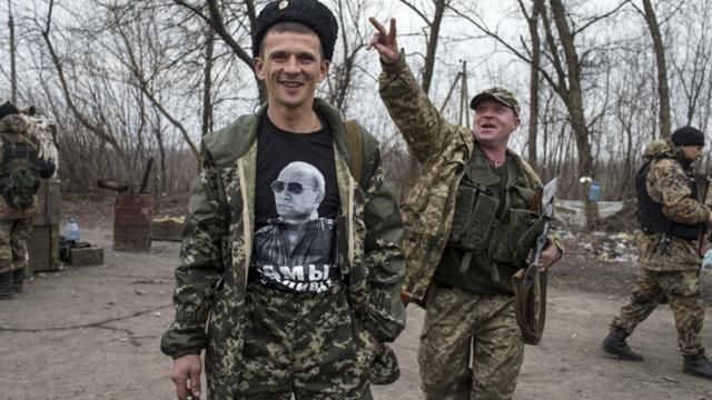 Боевиков кормили рыбой, которая хранилась более 50 лет Боевиков кормили рыбой, которая хранилась более 50 лет