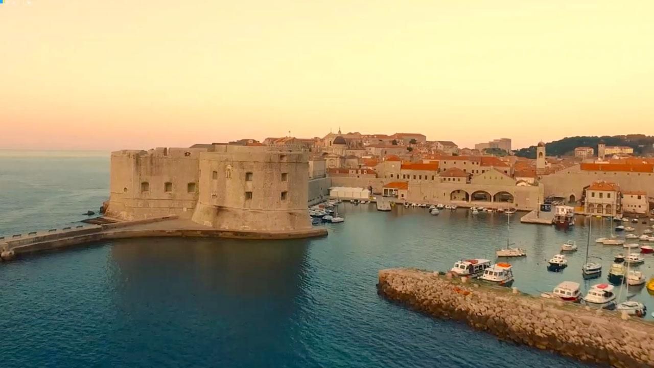 Дубровник – город, который очаровывает многогранностью и впечатляющими видами Дубровник – город, который очаровывает многогранностью и впечатляющими видами