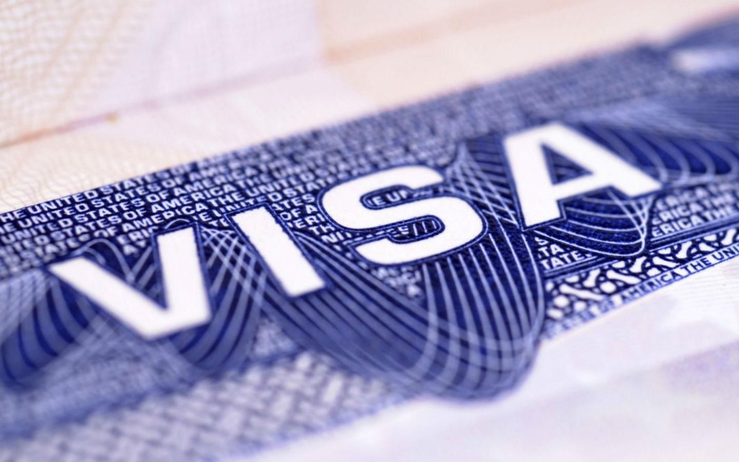 Еврокомиссар назвал ориентировочную дату введения безвизового режима для украинцев Еврокомиссар назвал ориентировочную дату введения безвизового режима для украинцев