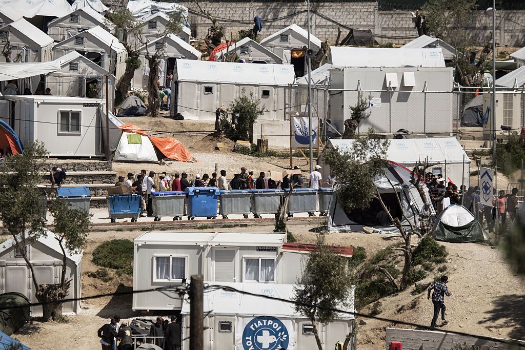 Лагерь для беженцев подожгли в Греции Лагерь для беженцев подожгли в Греции