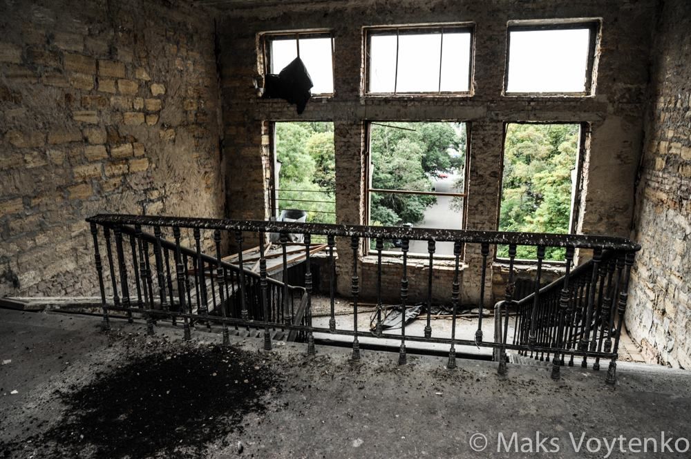 В сети появились жуткие фото из одесского Дома профсоюзов В сети появились жуткие фото из одесского Дома профсоюзов