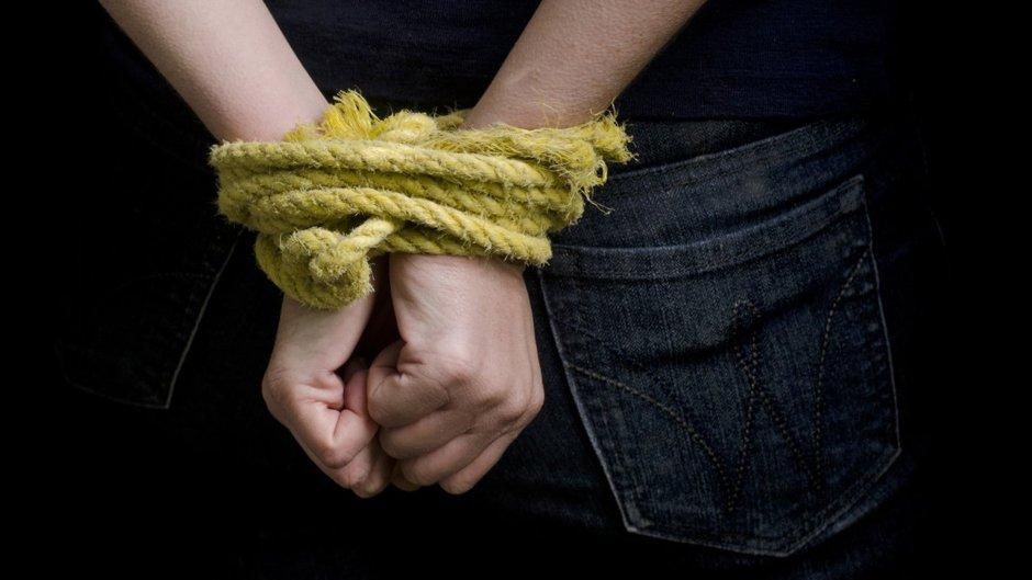 Женщина стала жертвой криминальных разборок в Запорожье Женщина стала жертвой криминальных разборок в Запорожье