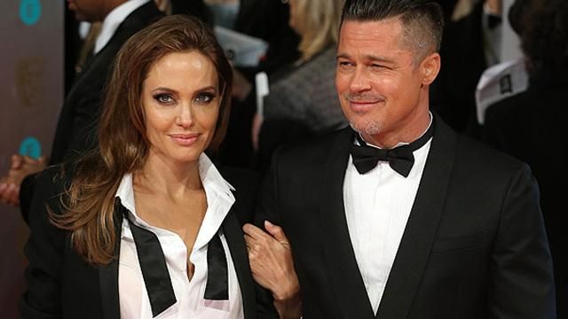 Джоли и Питт официально расстаются Джоли и Питт официально расстаются