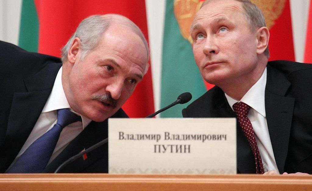 Росія випередила Білорусь в русі до тоталітаризму, – історик