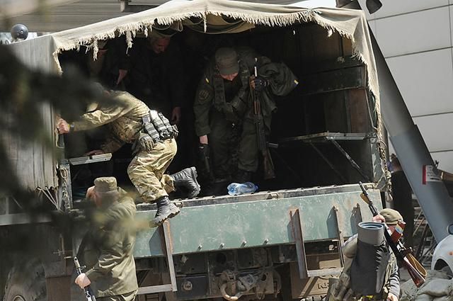 На Донбассе боевики снова дерут деньги с бизнесменов на "таможнях"