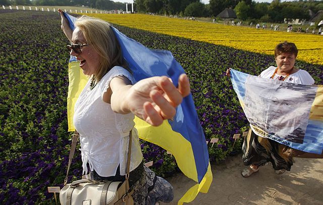 Большинство украинцев считают себя счастливыми, – опрос Большинство украинцев считают себя счастливыми, – опрос