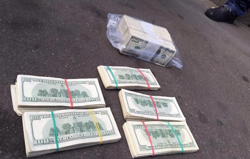 Впіймали двох посадовців на хабарі у півмільйона доларів, — Ольга Варченко Впіймали двох посадовців на хабарі у півмільйона доларів, — Ольга Варченко