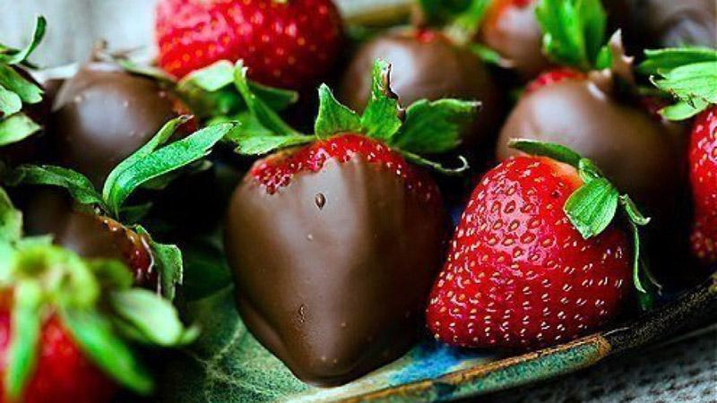 Медики считают шоколад полезнее фруктов