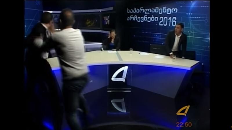 Темпераментные грузинские политики подрались в прямом эфире: появилось видео