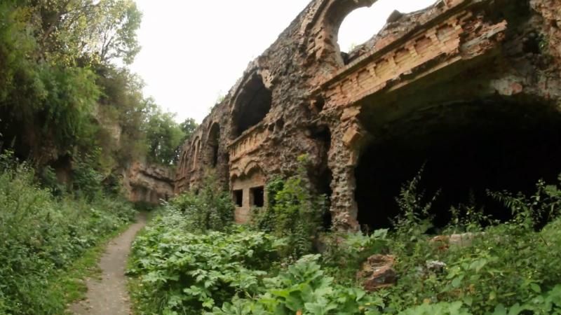 Таракановский форт – загадочные и мистические руины с привидениями на западе Украины