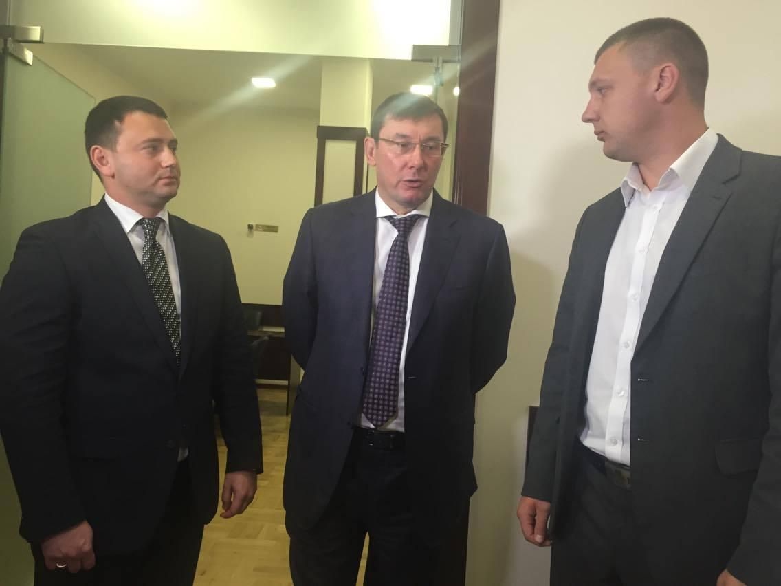 Луценко ознайомився з роботою оновленої приймальні громадян у прокуратурі Одещини