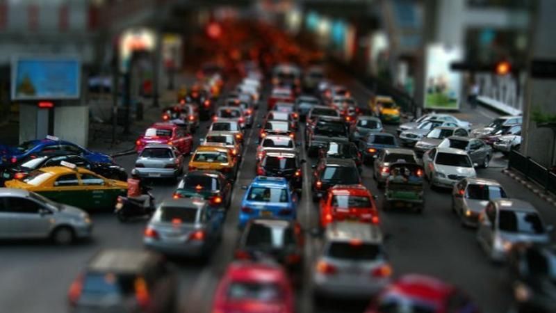 Дороги Києва паралізували затори Дороги Києва паралізували затори