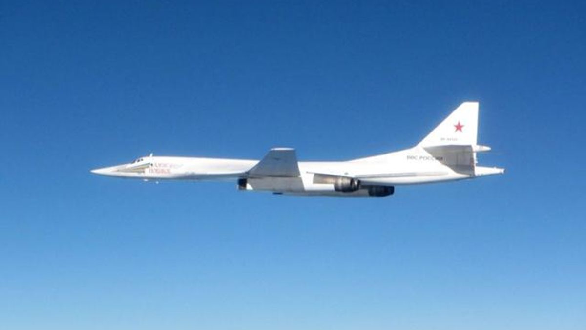 Винищувачі Британії перехопили два бомбардувальники Росії Винищувачі Британії перехопили два бомбардувальники Росії