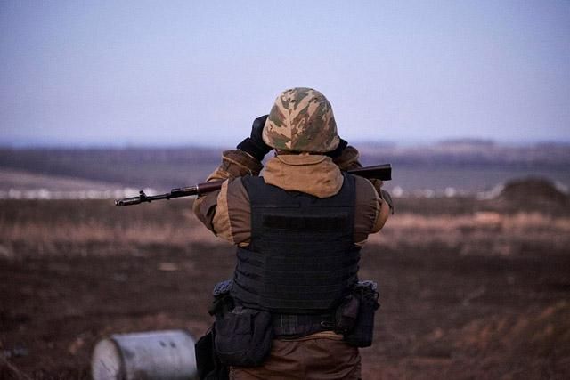 Українські бійці незадоволені розведенням сил на Донбасі, бо не довіряють Росії Українські бійці незадоволені розведенням сил на Донбасі, бо не довіряють Росії