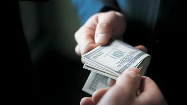 Депутат с чиновником приторговывали землей на Днепропетровщине Депутат с чиновником приторговывали землей на Днепропетровщине