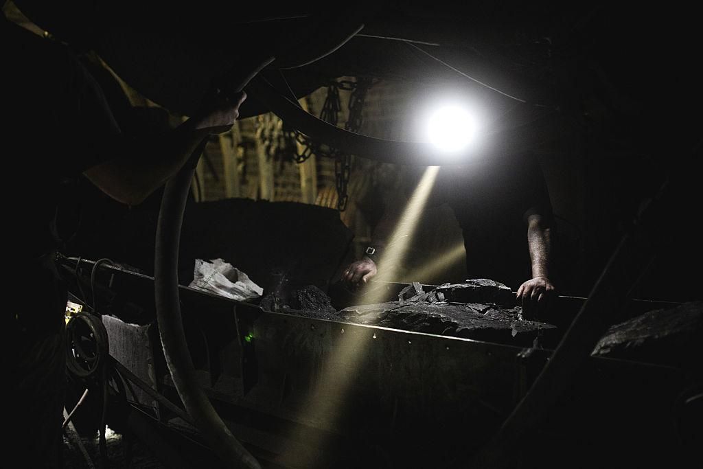 Из-за обвала на шахте в Польше погибли люди