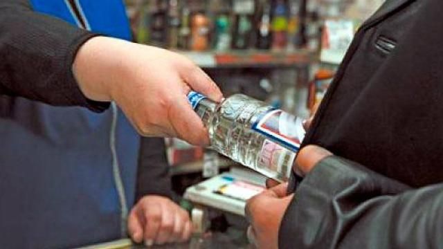 Смертельне отруєння алкоголем на Харківщині: фігурантку справи арештували