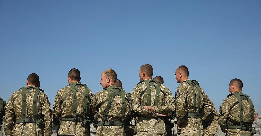 Возле Авдеевки поранили военного, – Лысенко Возле Авдеевки поранили военного, – Лысенко