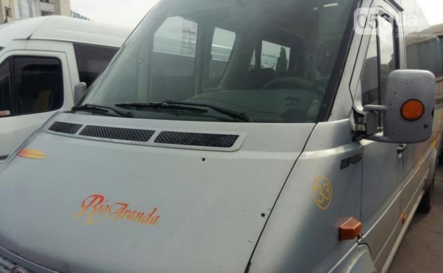 Вбивця патрульних розстріляв мікроавтобус у Дніпрі