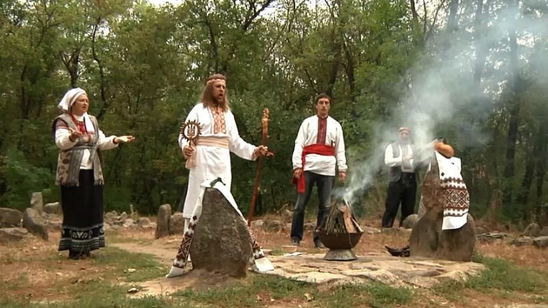 Как отпраздновали день осеннего солнцестояния родноверы: необычные традиции из прошлого Как отпраздновали день осеннего солнцестояния родноверы: необычные традиции из прошлого