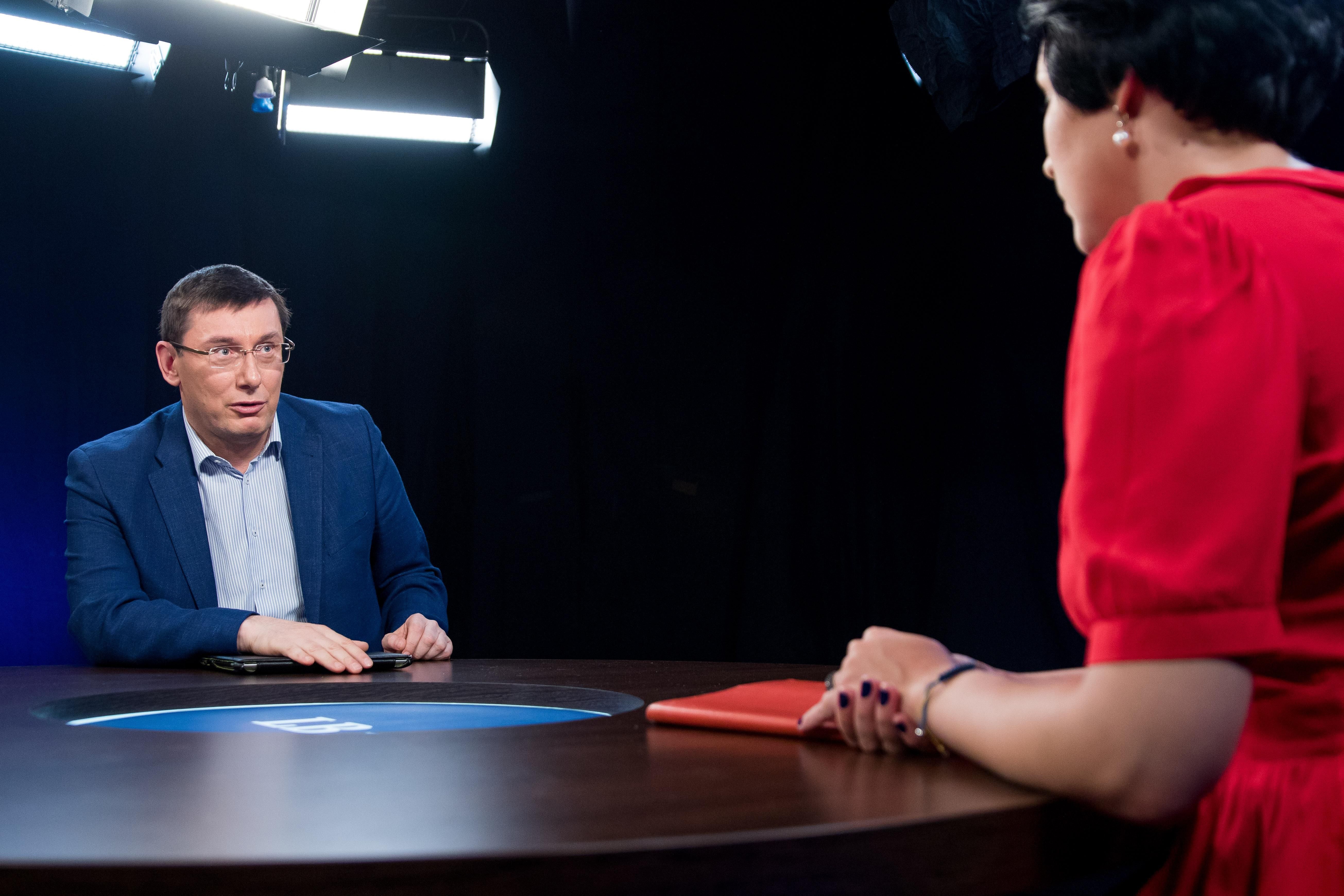 Луценко жалуется на "ходоков": Все еще думают, что это игра Луценко жалуется на "ходоков": Все еще думают, что это игра