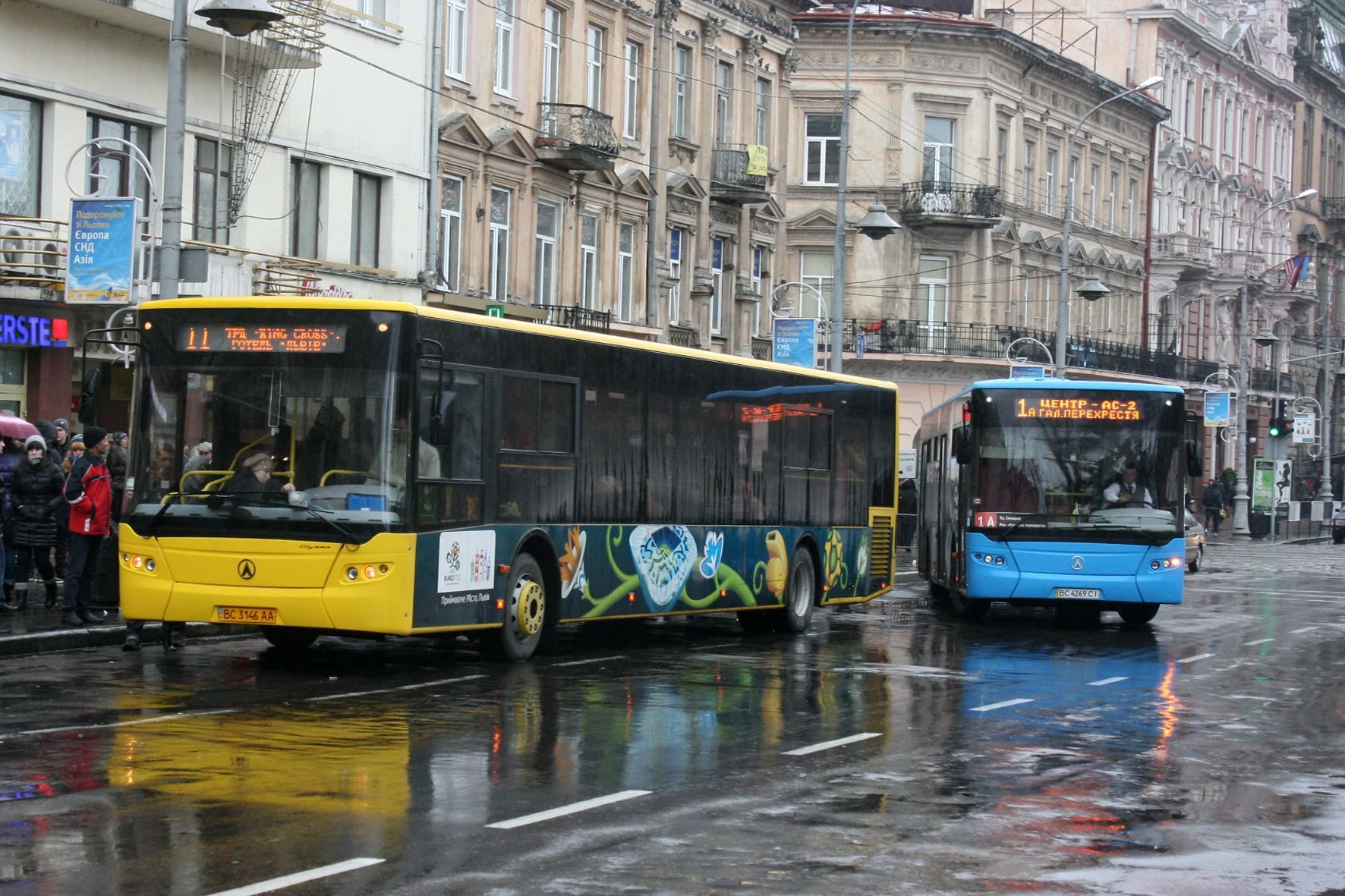 Міністр розповів навіщо потрібно монетизувати пільги за проїзд