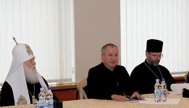 СБУ просит церковь помочь освободить заложников на Донбассе