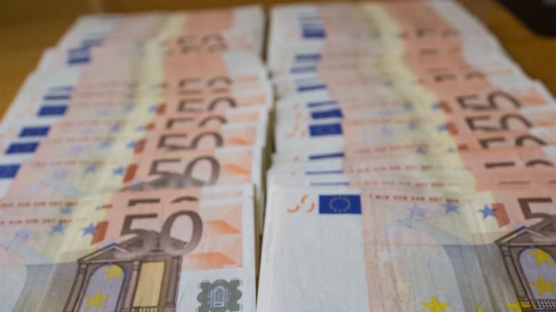 Курс валют НБУ на 27 сентября: доллар подешевел, а евро вырос в цене