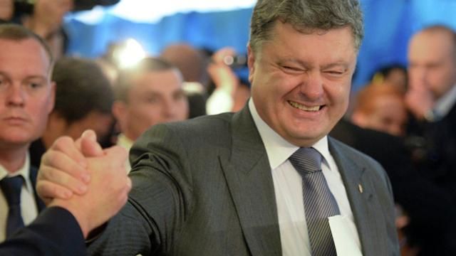 Порошенко оригинально отреагировал на решение о безвизе для Украины Порошенко оригинально отреагировал на решение о безвизе для Украины