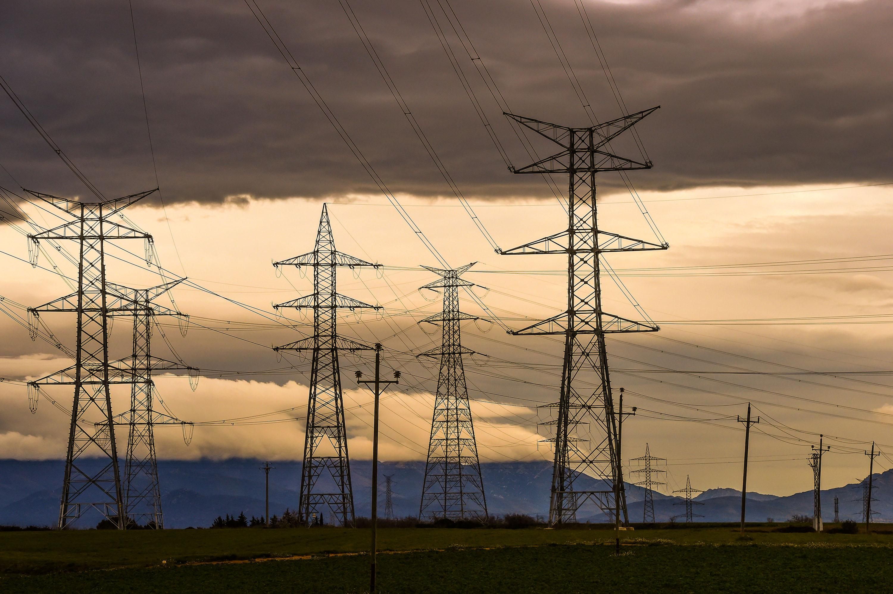 Тарифы на электроэнергию в октябре вырастут почти на 10%