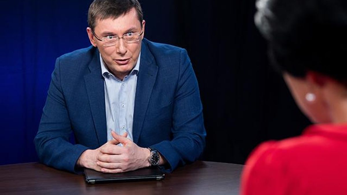 У нардепов могут забирать загранпаспорта: Луценко рассказал, у кого именно У нардепов могут забирать загранпаспорта: Луценко рассказал, у кого именно