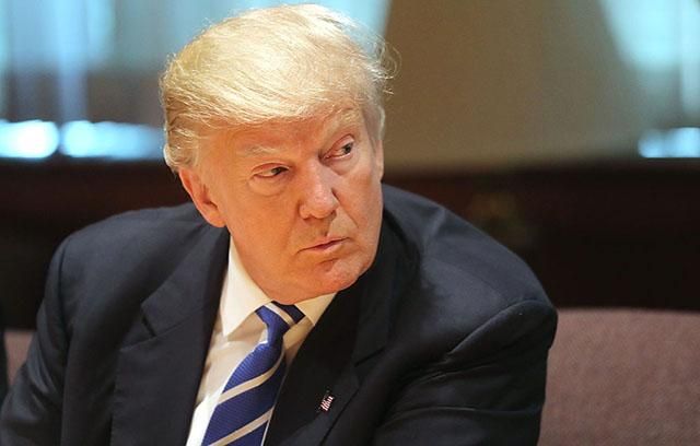 Трамп втратив 800 мільйонів доларів за рік Трамп втратив 800 мільйонів доларів за рік