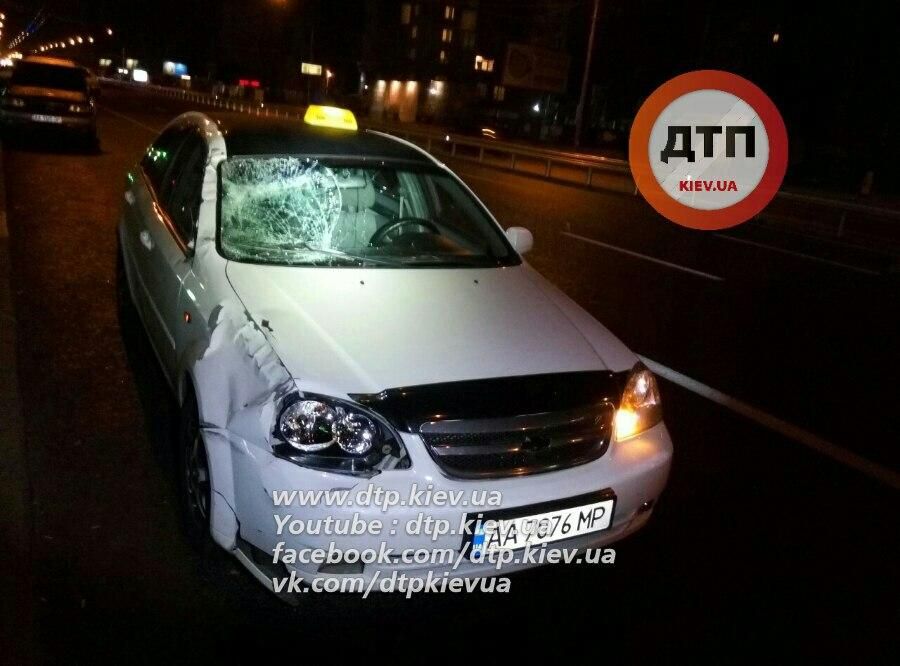 Пьяный пешеход поплатился жизнью за нарушение правил движения Пьяный пешеход поплатился жизнью за нарушение правил движения