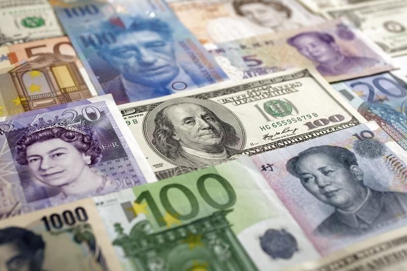 Курс валют НБУ на 30 сентября: доллар опять вырос в цене
