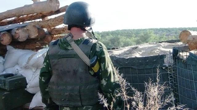 Вражеские обстрелы на Донбассе не прекращаются: ранены трое бойцов