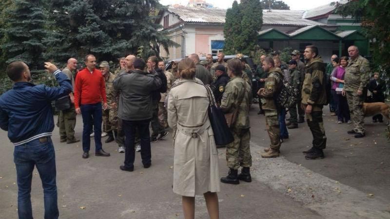 Семенченко з батальйоном "Донбас" кличуть Кличка на розмову