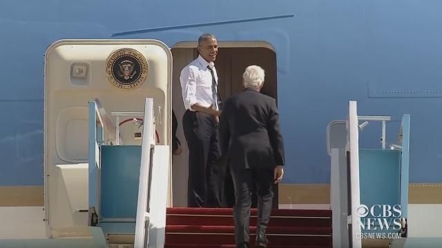 Білл, поїхали додому: як Обама Клінтона підганяв на літак
