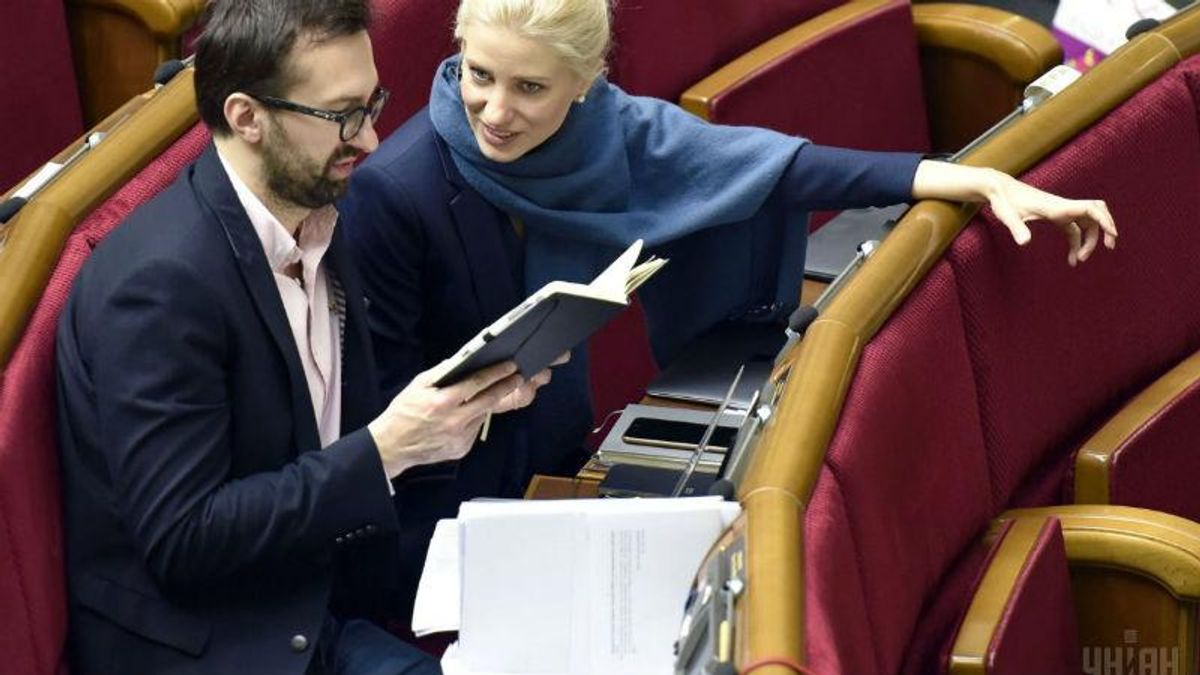 Корупція для українців – це стиль життя, – історик заступився за Лещенка та Заліщук