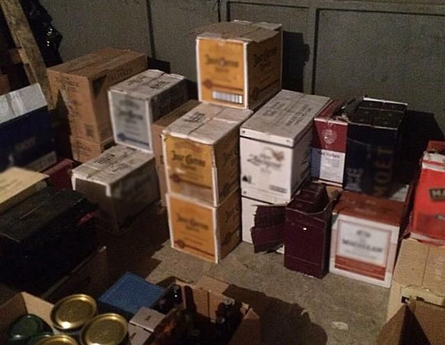 Справа на мільйон: в Одесі вилучили 2 тисячі пляшок фальшивого алкоголю
