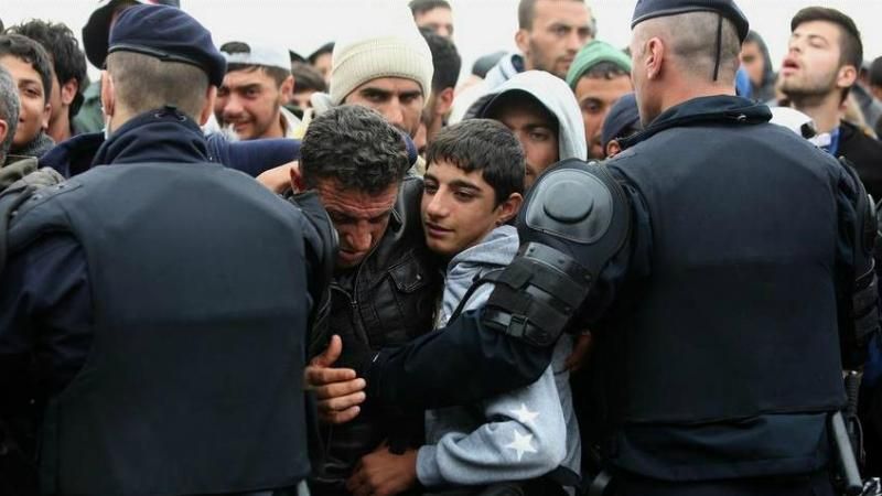 Непорозуміння з мігрантами переросло у масову бійку Непорозуміння з мігрантами переросло у масову бійку