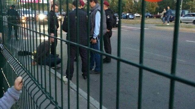 З’явилося відео зі затримання стрілка у Києві З’явилося відео зі затримання стрілка у Києві