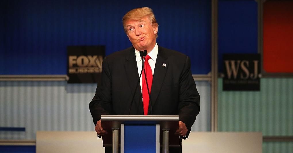 Трамп жестко спародировал Клинтон: появилось видео Трамп жестко спародировал Клинтон: появилось видео